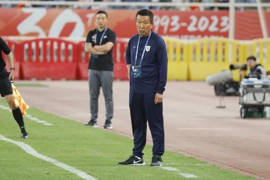 人间课堂尹律