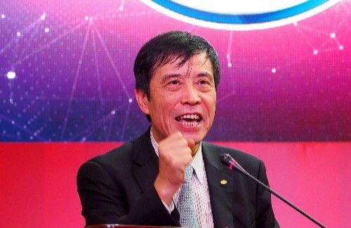 日本男狂揉吃奶胸60分钟